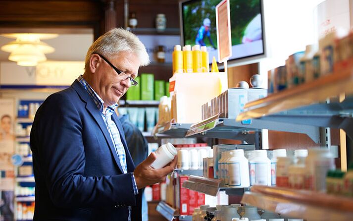 Auswahl an Vitaminen, die für das männliche Fortpflanzungssystem nützlich sind. 